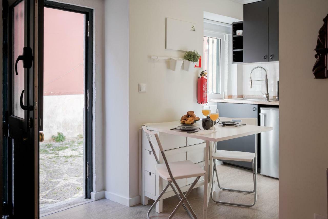 Typical And Brand New T.M. Flat Apartment Lisbon Luaran gambar